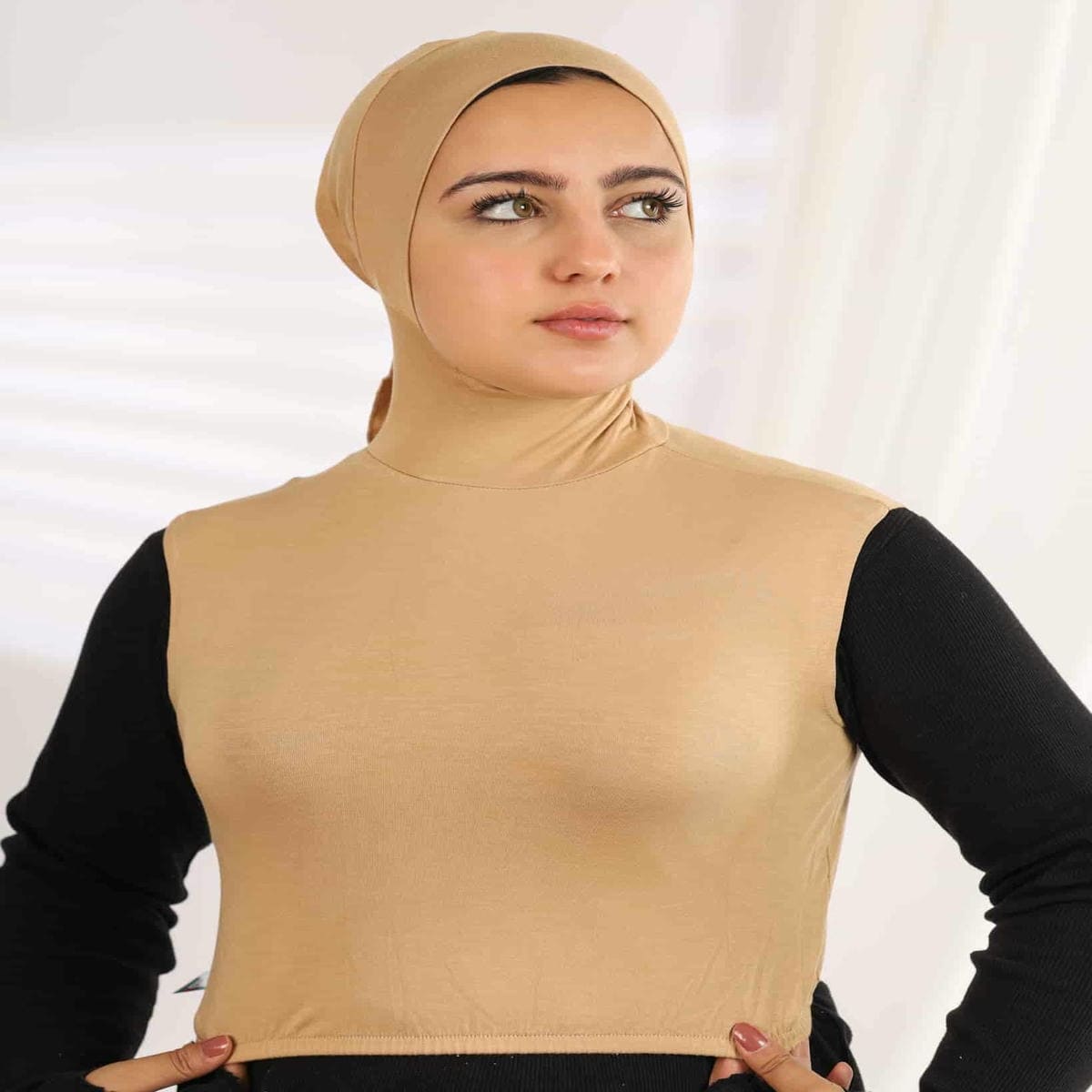 JAMILA - Sleevles Neckcover - Image 39