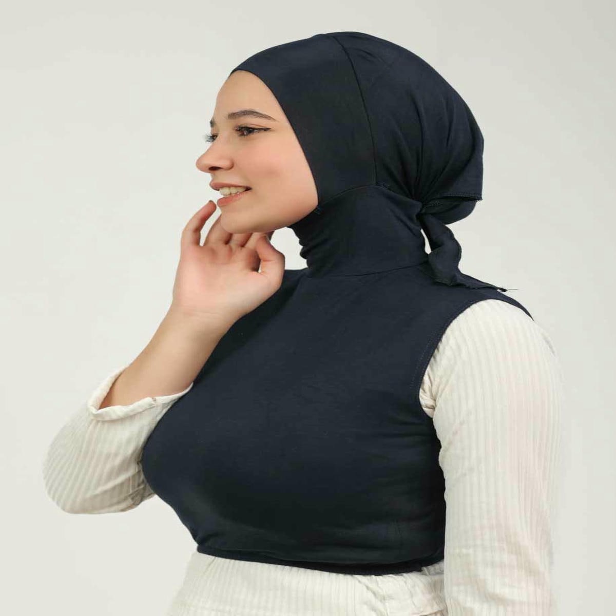 JAMILA - Sleevles Neckcover - Image 50