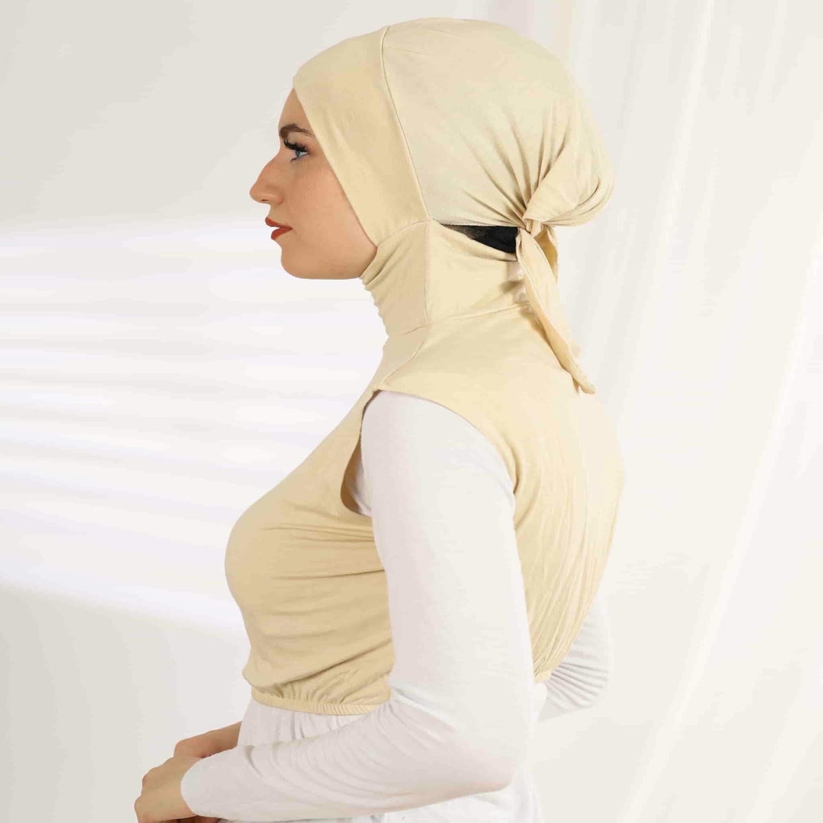 JAMILA - Sleevles Neckcover - Image 53