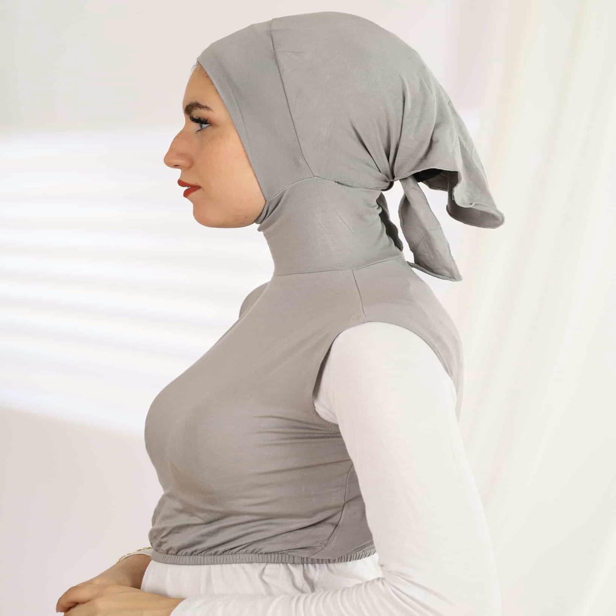 JAMILA - Sleevles Neckcover - Image 55